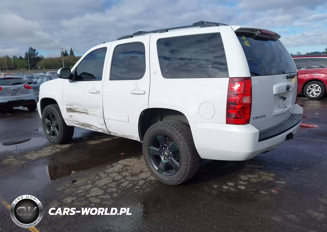 2013 Chevrolet Tahoe Lt VIN:1GNSKBE01DR243722 - 3