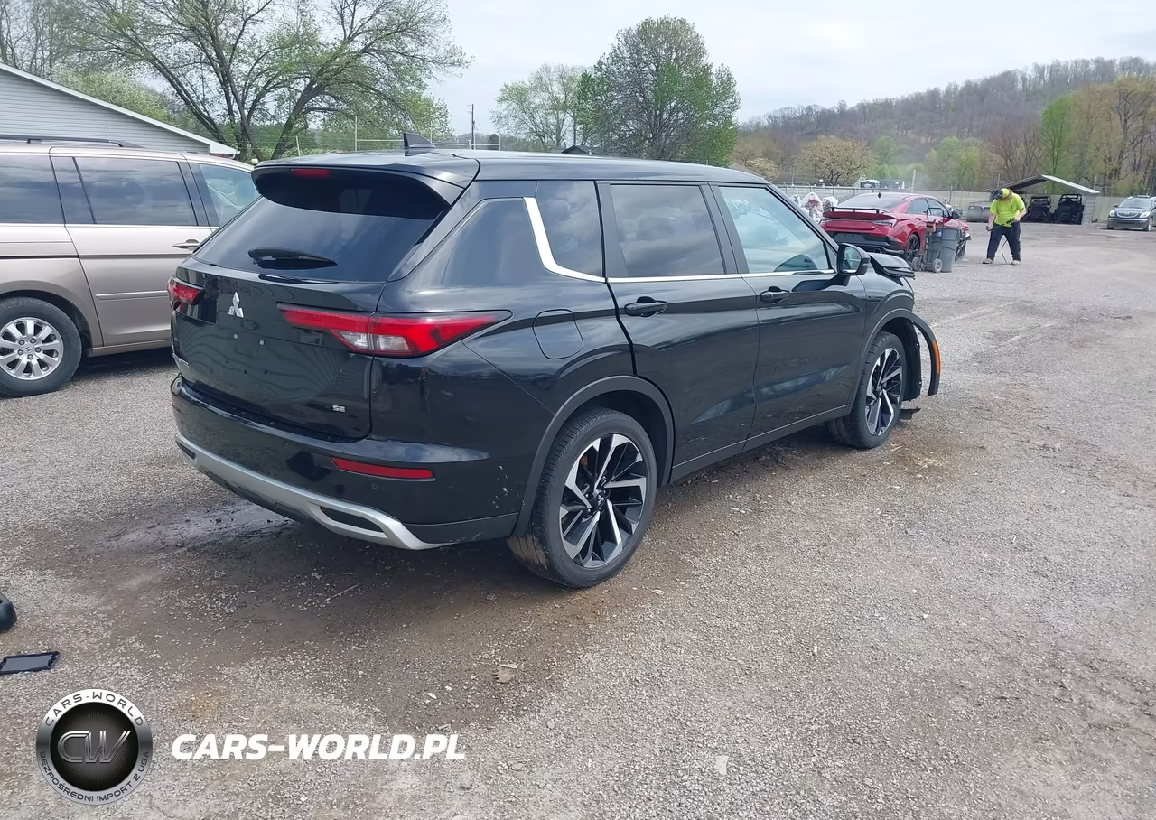 2024 Mitsubishi Outlander Se 2.5 S-Awc-Se Black Edition S-Awc-Se Black Edition W-Pano Roof S-Awc-Se Ralliart S-Awc VIN:JA4J4VA83RZ030252 - 4