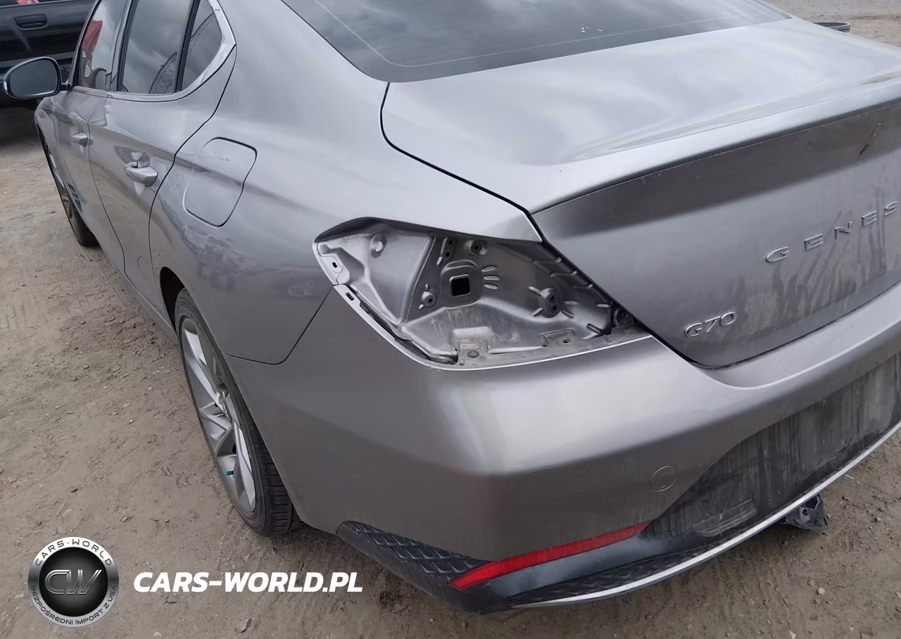 2022 Genesis G70 2.0T Rwd VIN:KMTG34TA0NU093931 - 18
