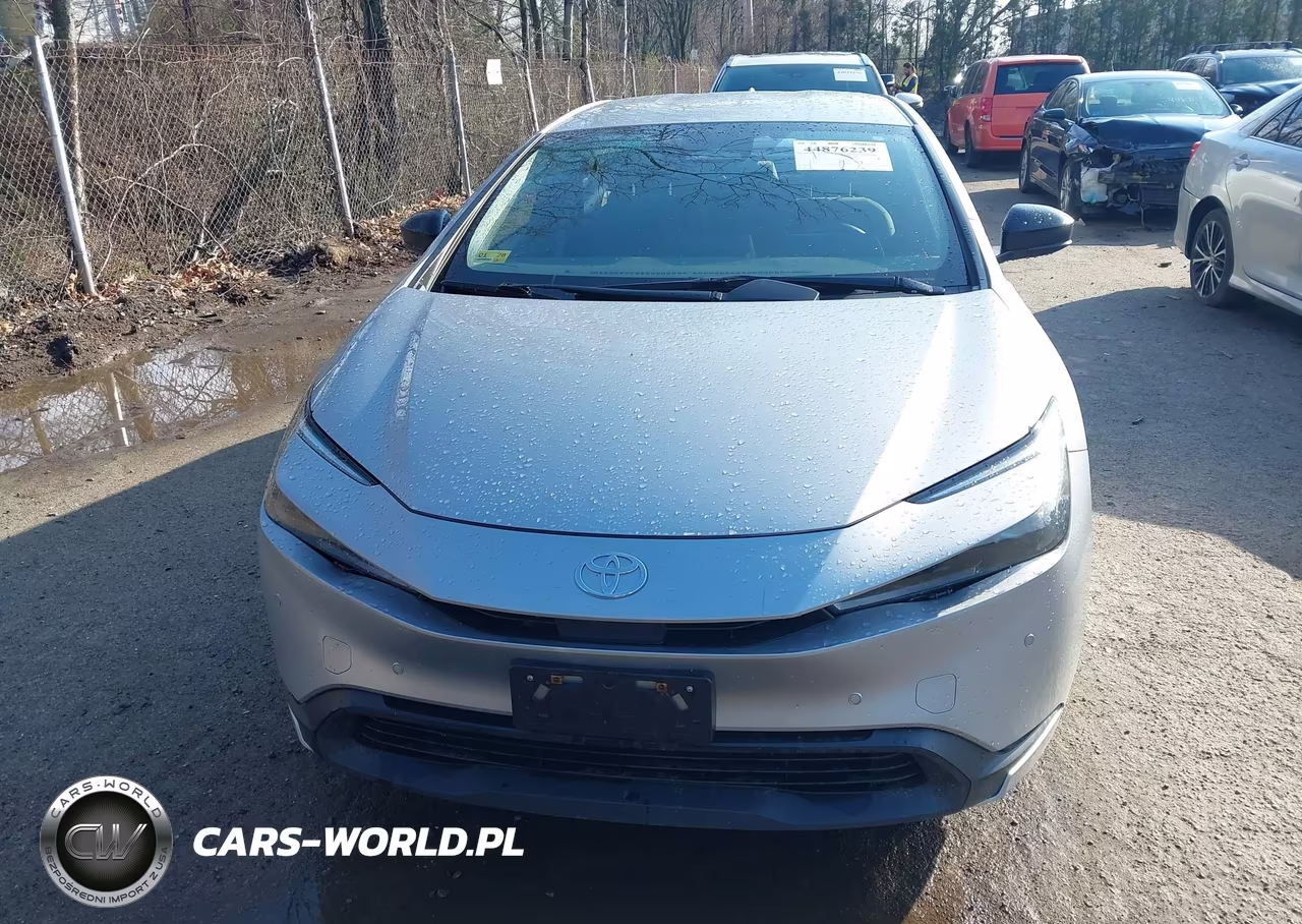 2024 Toyota Prius Le VIN:JTDACAAU3R3020547 - 12