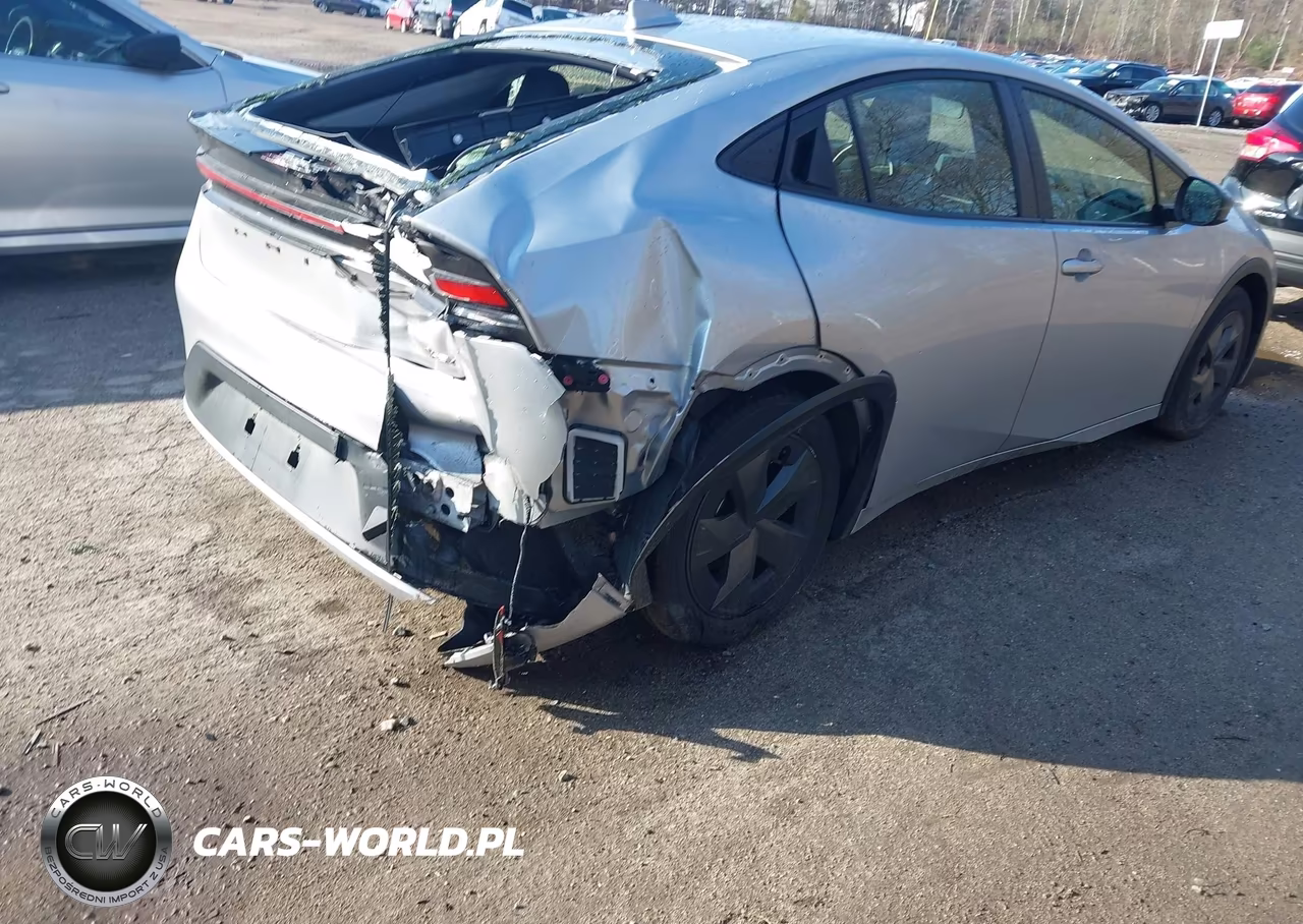 2024 Toyota Prius Le VIN:JTDACAAU3R3020547 - 4