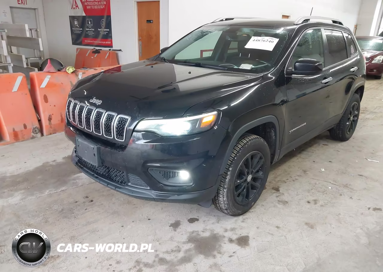 2019 Jeep Cherokee Latitude Plus 4X4 VIN:1C4PJMLN8KD146989 - 2