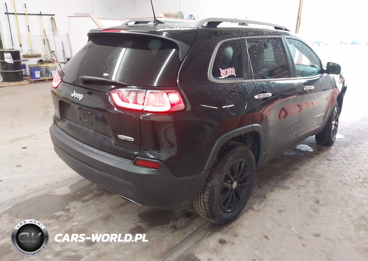 2019 Jeep Cherokee Latitude Plus 4X4 VIN:1C4PJMLN8KD146989 - 4