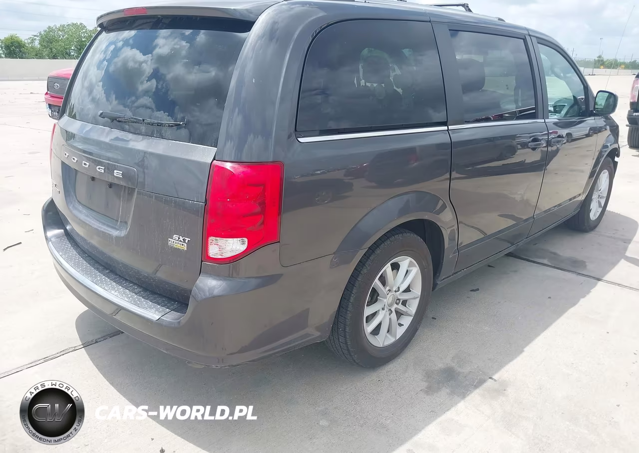 2019 Dodge Grand Caravan Sxt VIN:2C4RDGCG3KR775852 - 4