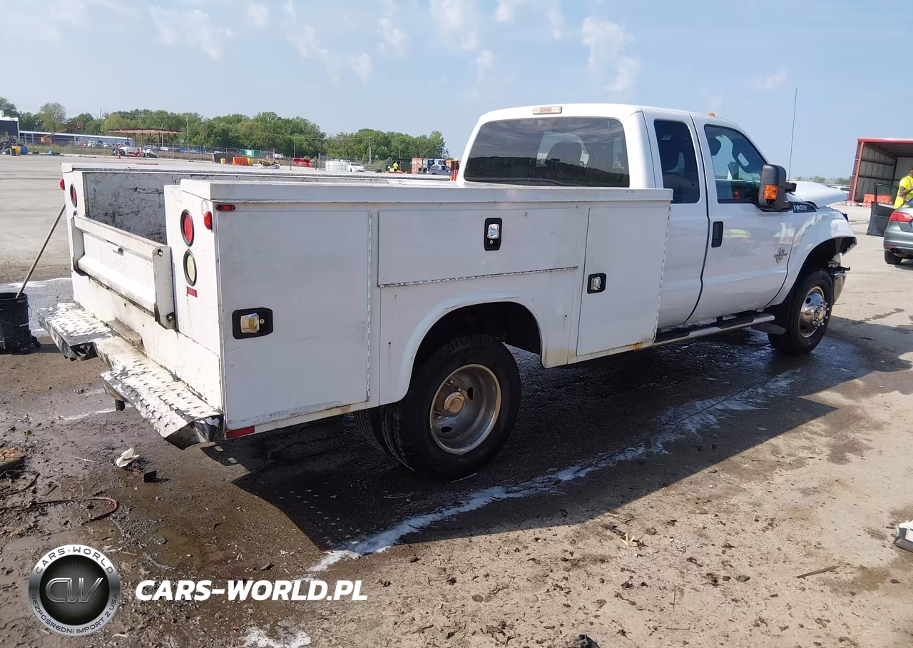 2014 Ford F-350 Chassis Xl VIN:1FD8X3HT0EEA66407 - 4