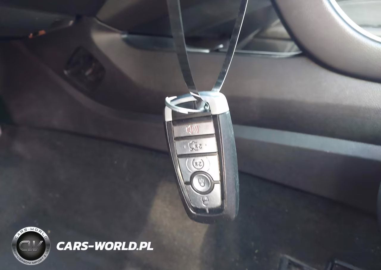 2019 Ford Fusion Hybrid Titanium VIN:3FA6P0RU7KR202936 - 11