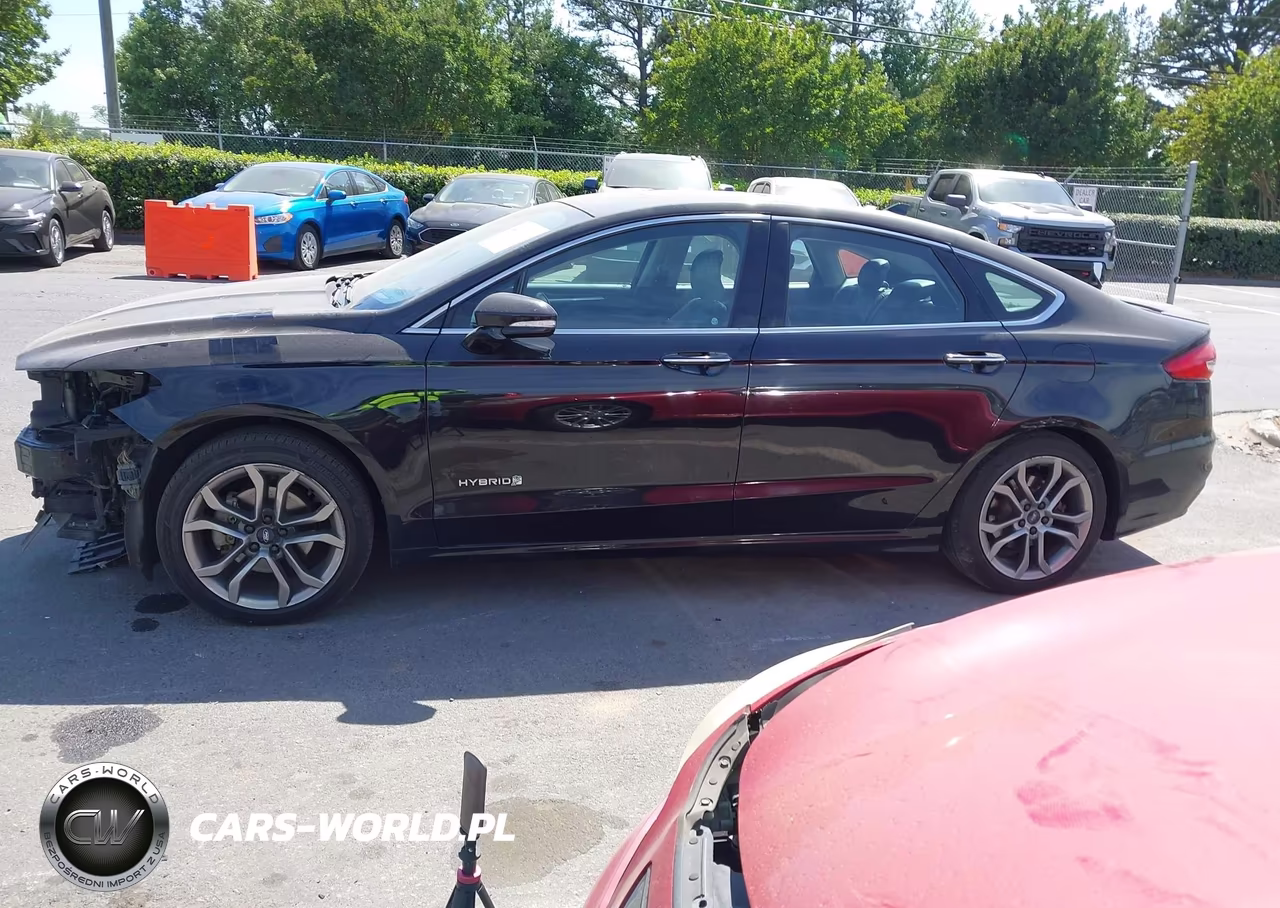 2019 Ford Fusion Hybrid Titanium VIN:3FA6P0RU7KR202936 - 15