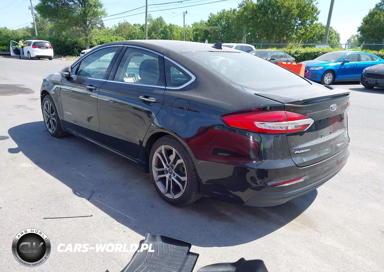2019 Ford Fusion Hybrid Titanium VIN:3FA6P0RU7KR202936 - 3