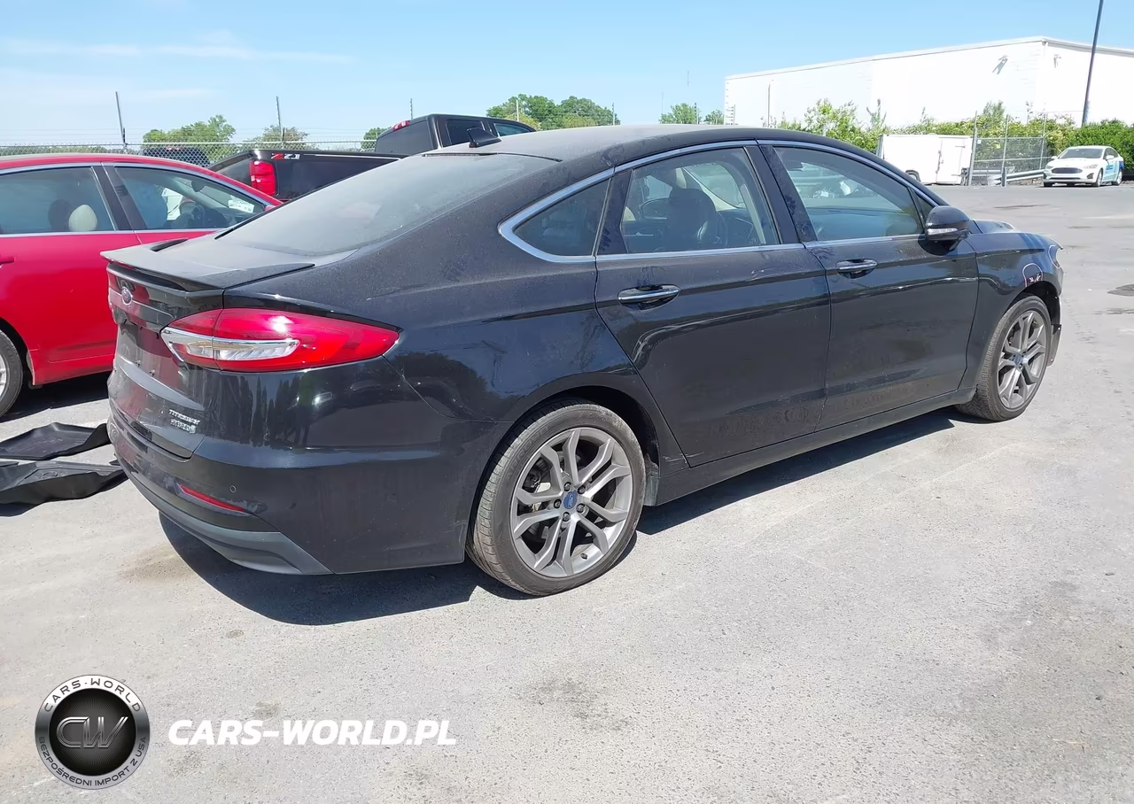 2019 Ford Fusion Hybrid Titanium VIN:3FA6P0RU7KR202936 - 4