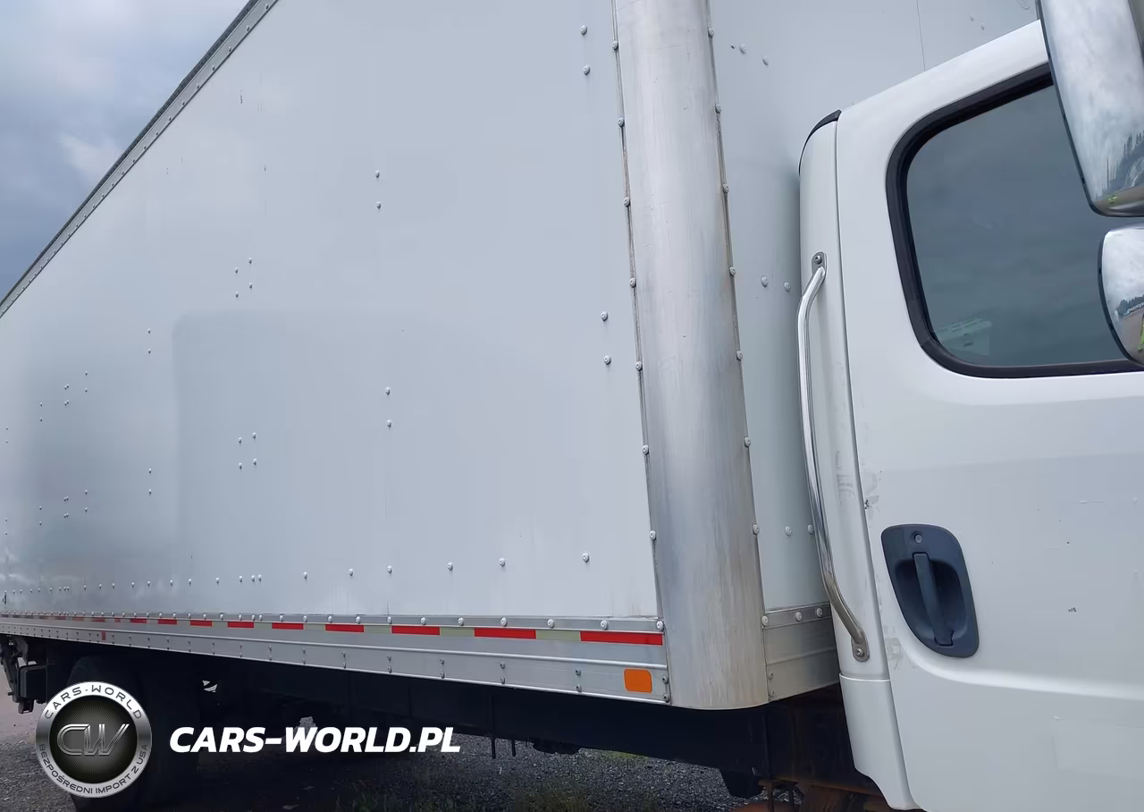 2018 Freightliner M2 106 VIN:1FVACXFC6JHJR2117 - 15