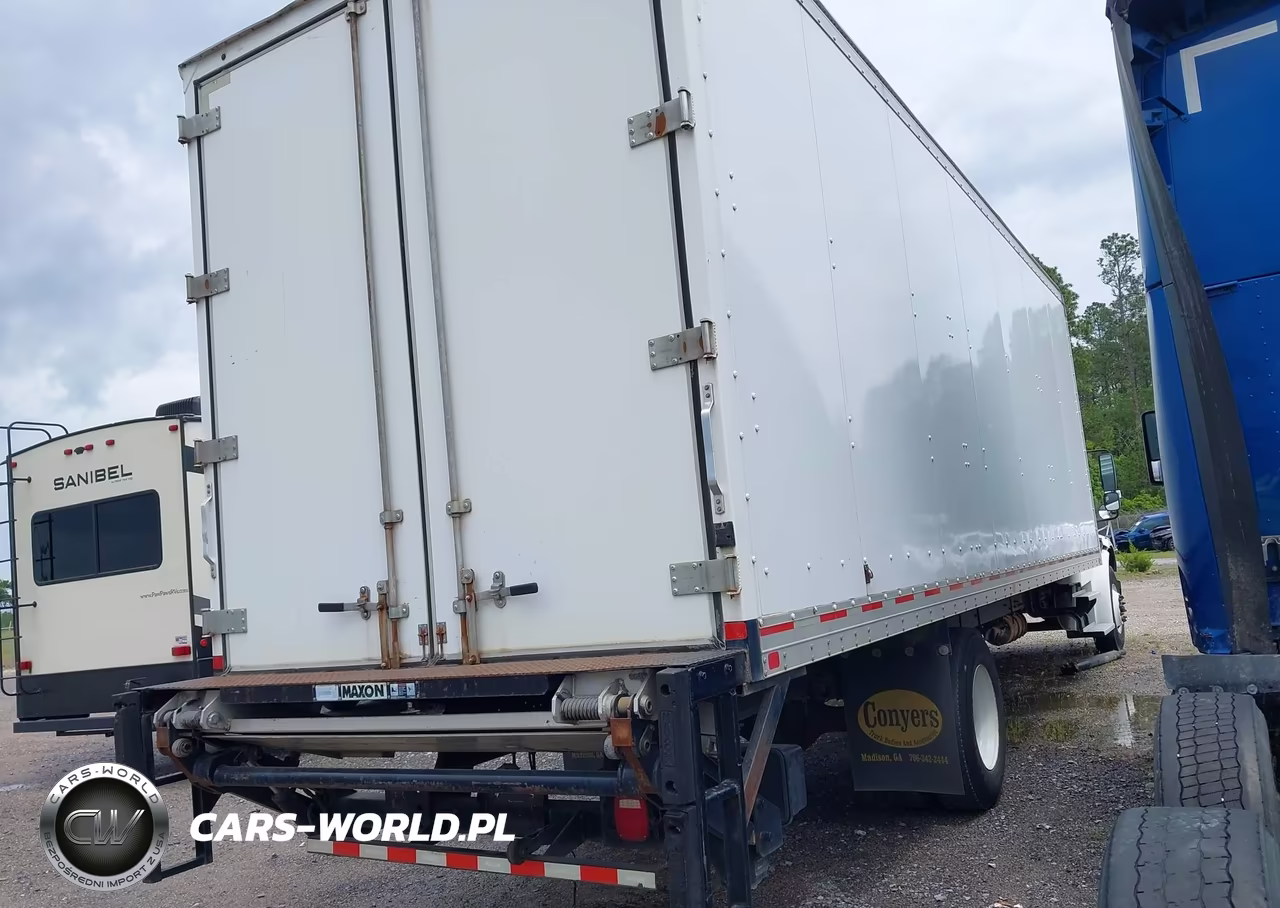 2018 Freightliner M2 106 VIN:1FVACXFC6JHJR2117 - 4