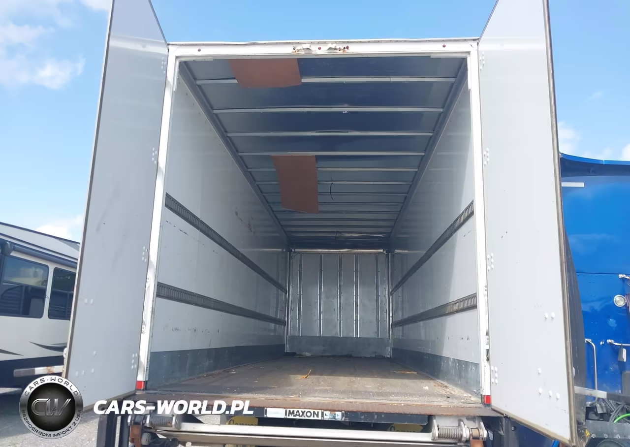 2018 Freightliner M2 106 VIN:1FVACXFC6JHJR2117 - 6