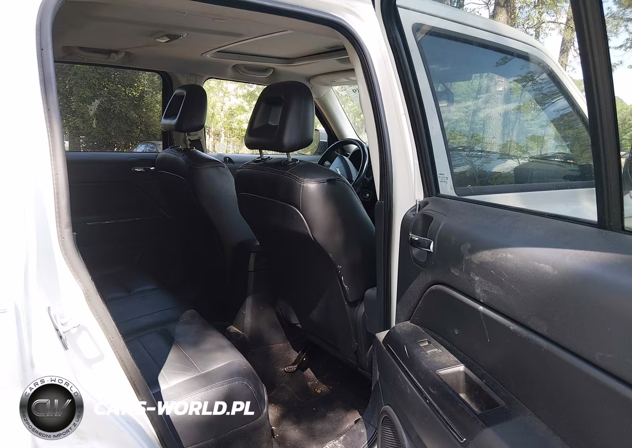2009 Jeep Patriot Limited VIN:1J8FT48B79D173818 - 8