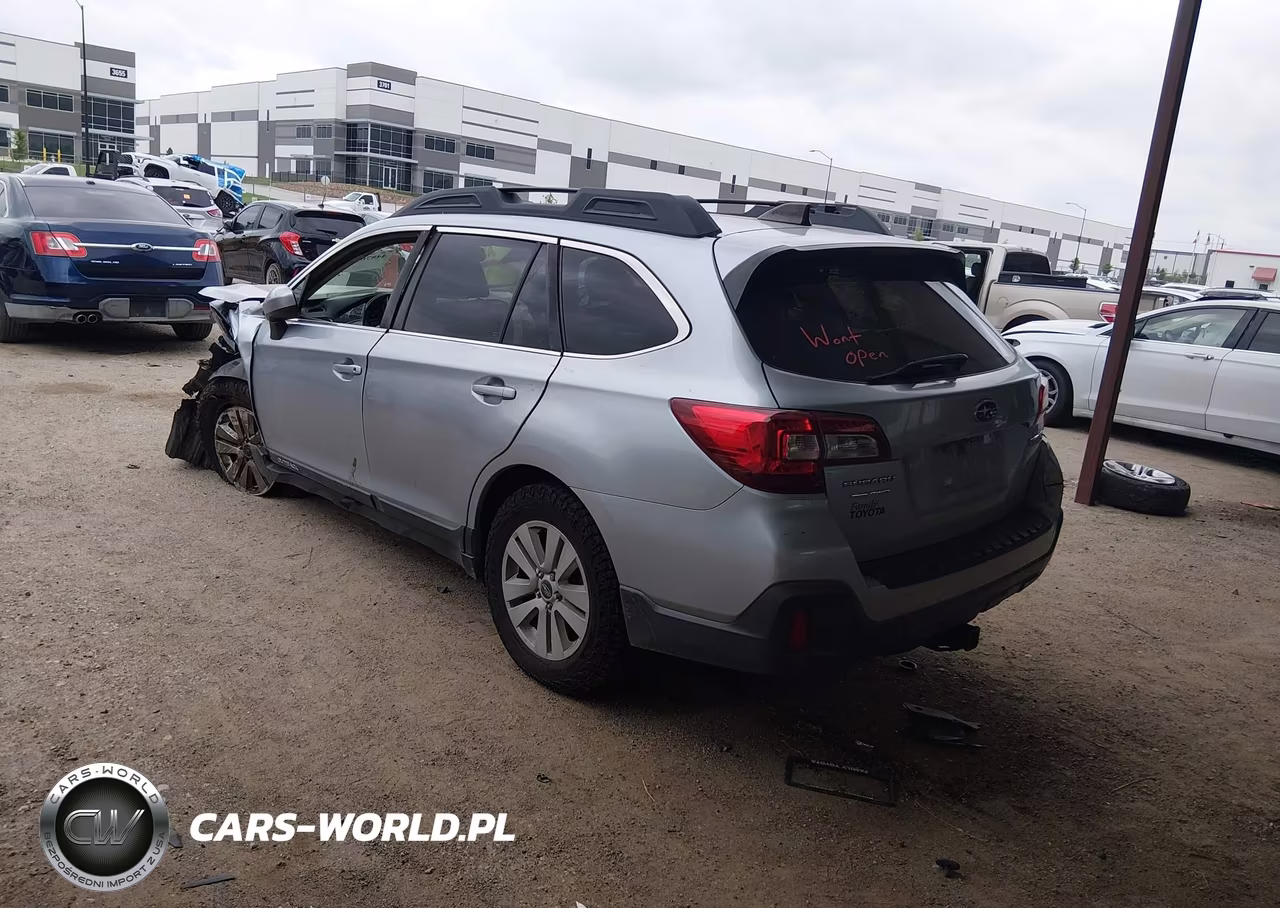 2018 Subaru Outback 2.5I Premium VIN:4S4BSADC3J3306859 - 3