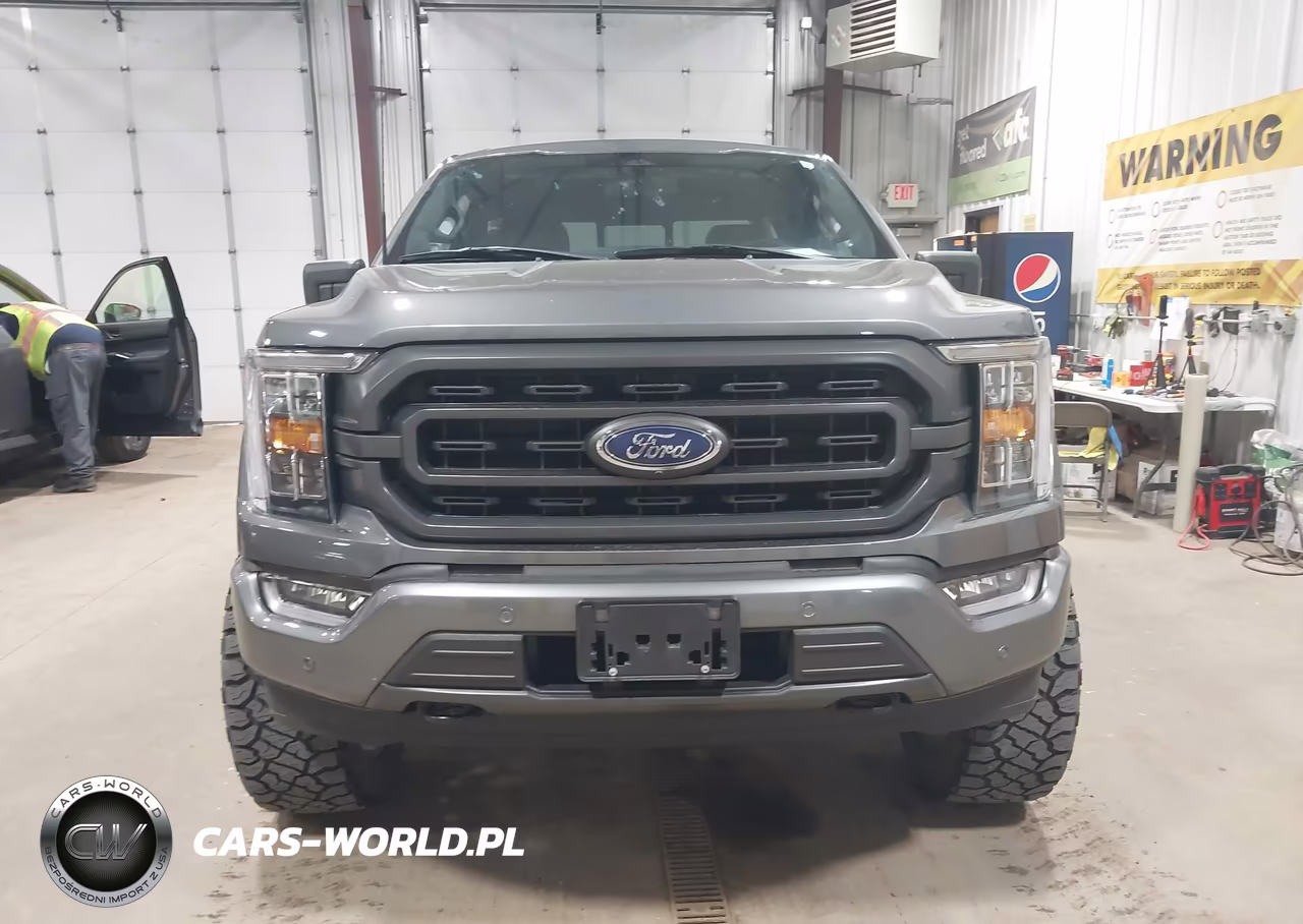 2023 Ford F-150 Xlt VIN:1FTFW1E81PKE39672 - 12