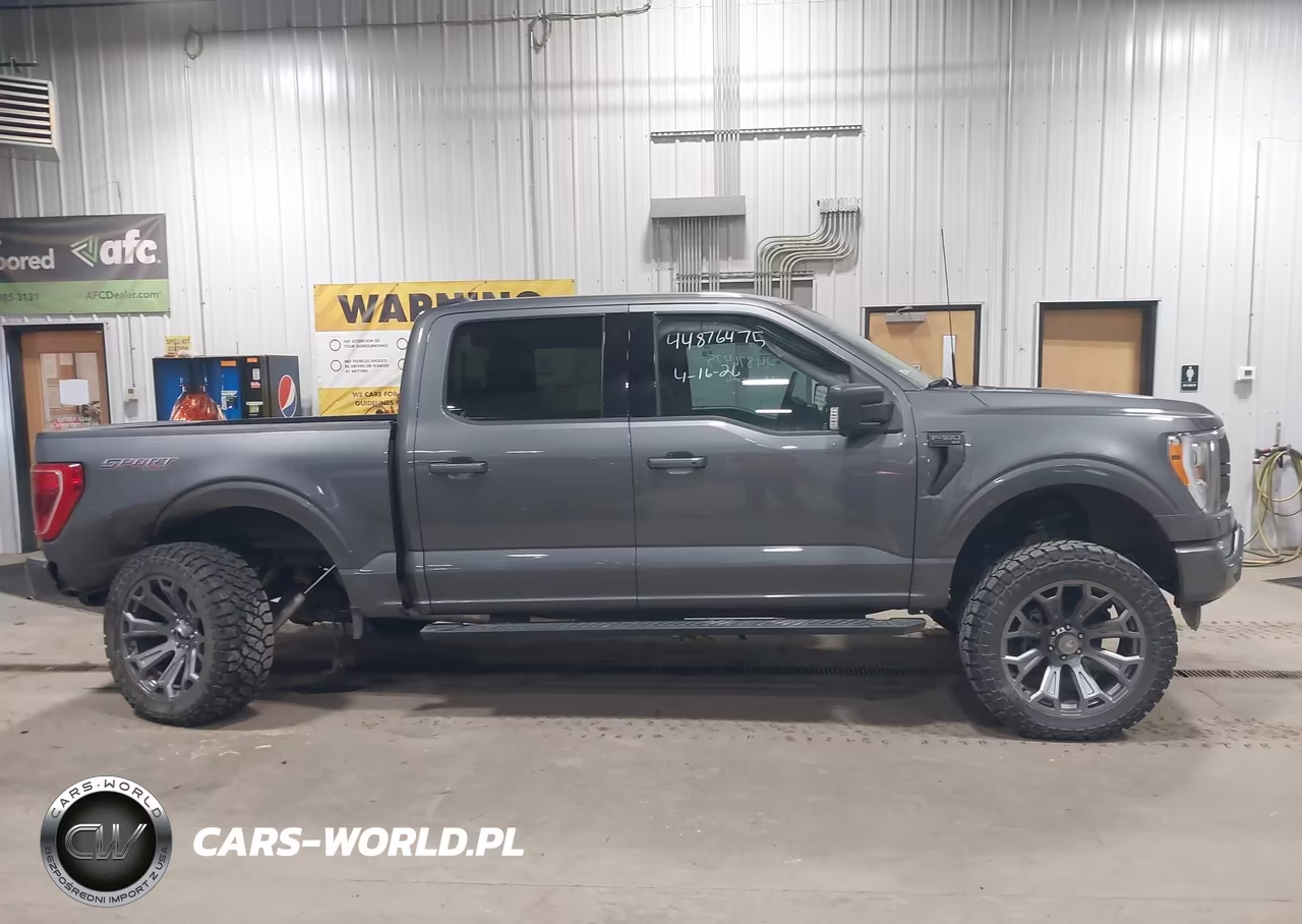 2023 Ford F-150 Xlt VIN:1FTFW1E81PKE39672 - 13