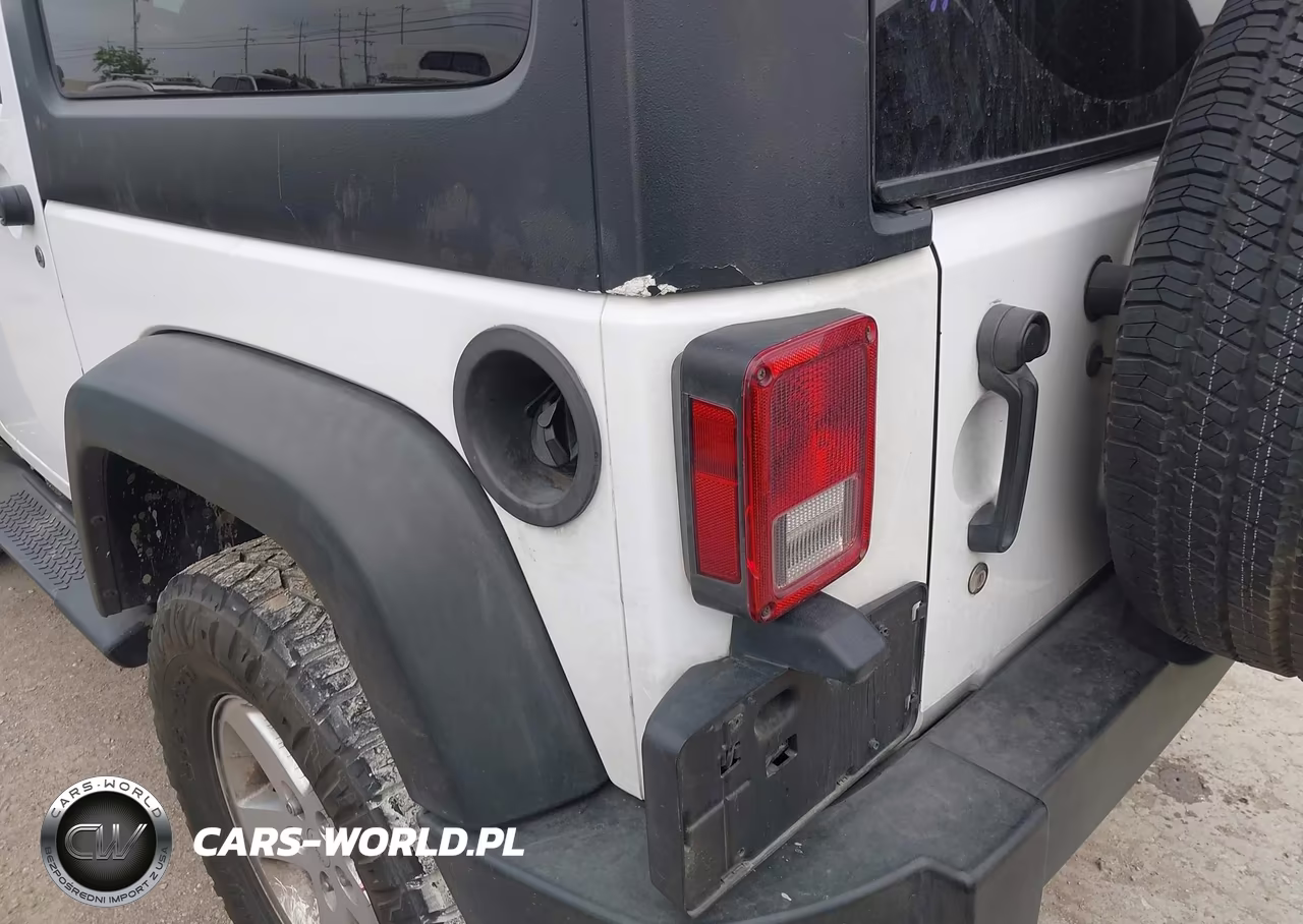 2015 Jeep Wrangler Sport VIN:1C4GJWAG2FL661336 - 18