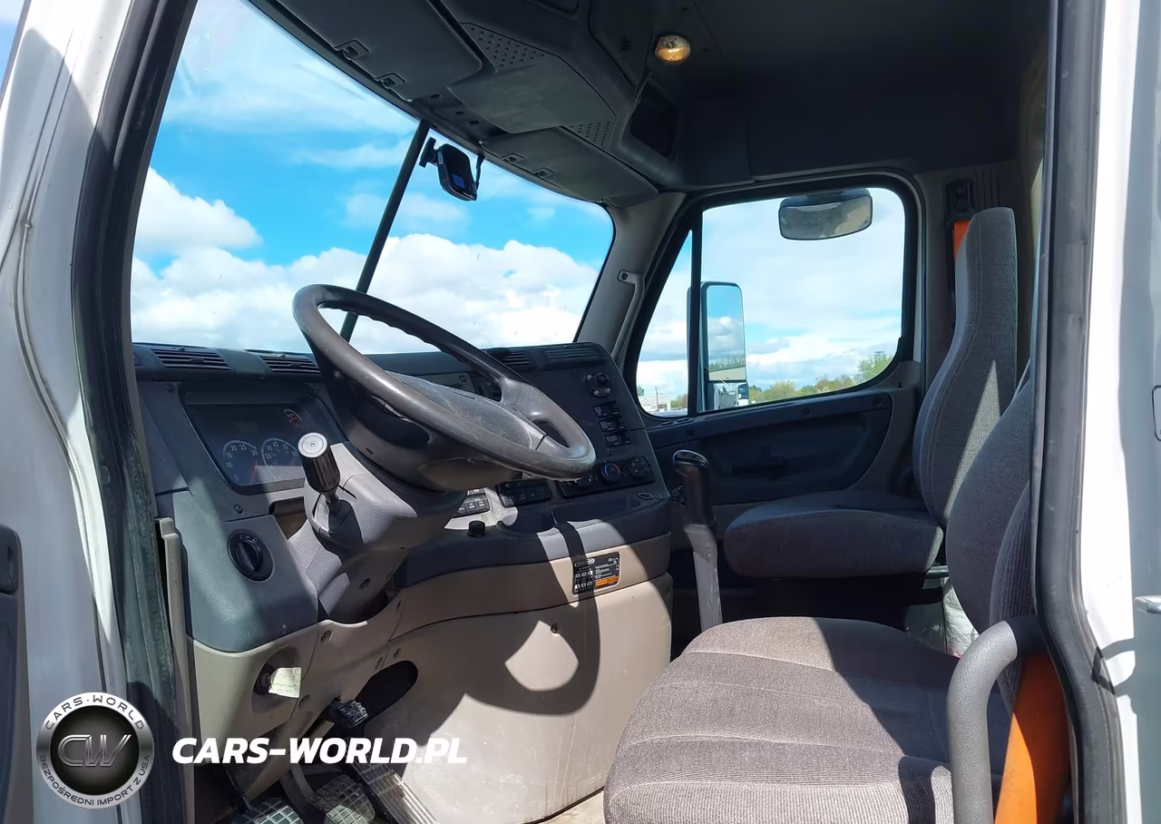 2014 Freightliner Cascadia 125 VIN:3AKJGEDV0ESFR1021 - 5
