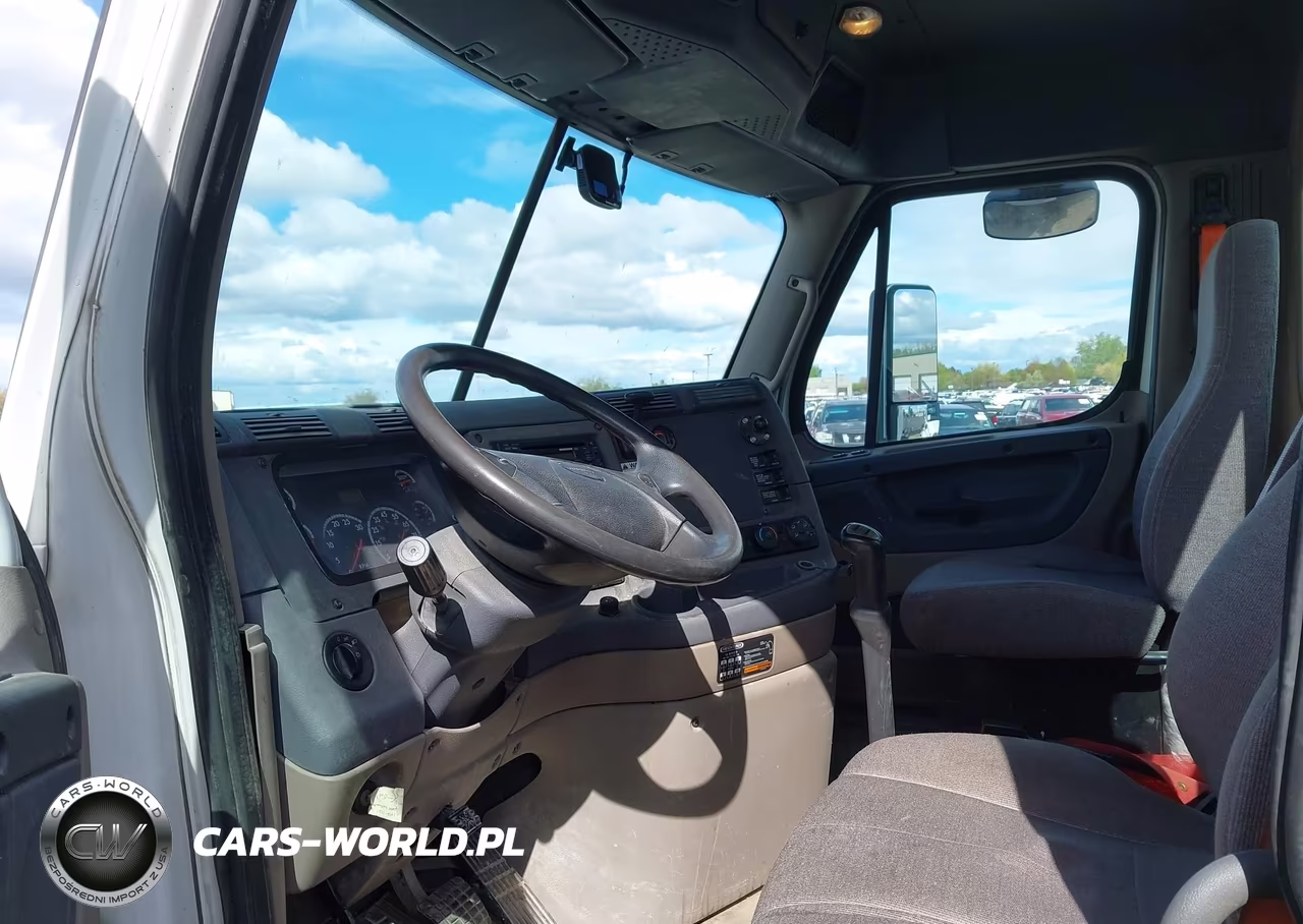2014 Freightliner Cascadia 125 VIN:3AKJGEDV0ESFR1021 - 8