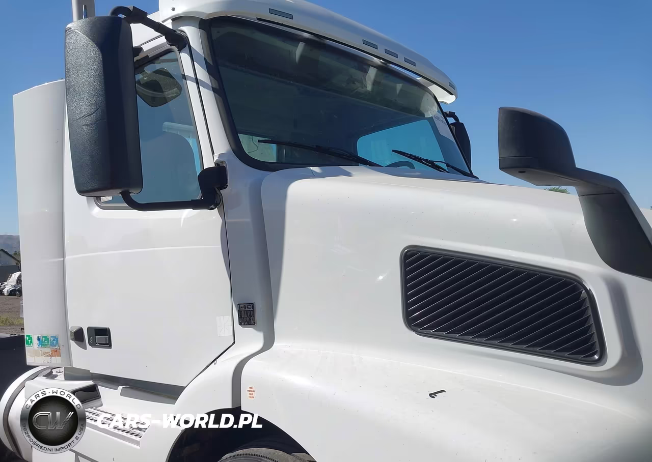 2018 Volvo Vnm VIN:4V4MC9EG6JN996531 - 13