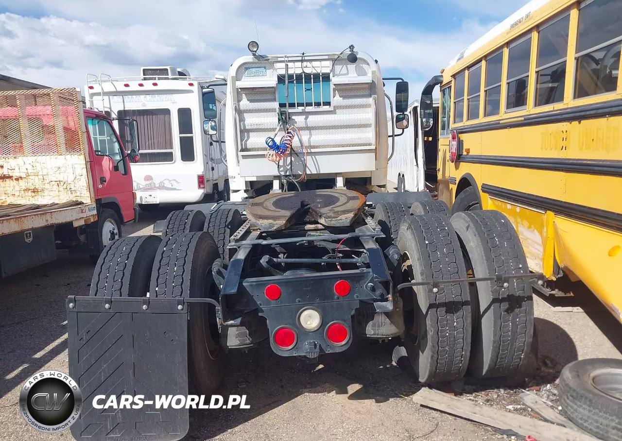 2014 Freightliner M2 112 Medium Duty VIN:1FUJC5DV6EHFZ4063 - 20