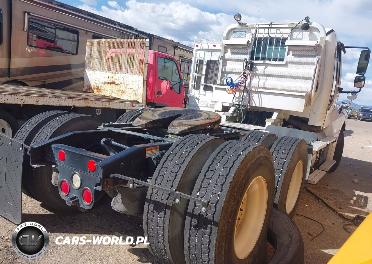 2014 Freightliner M2 112 Medium Duty VIN:1FUJC5DV6EHFZ4063 - 4