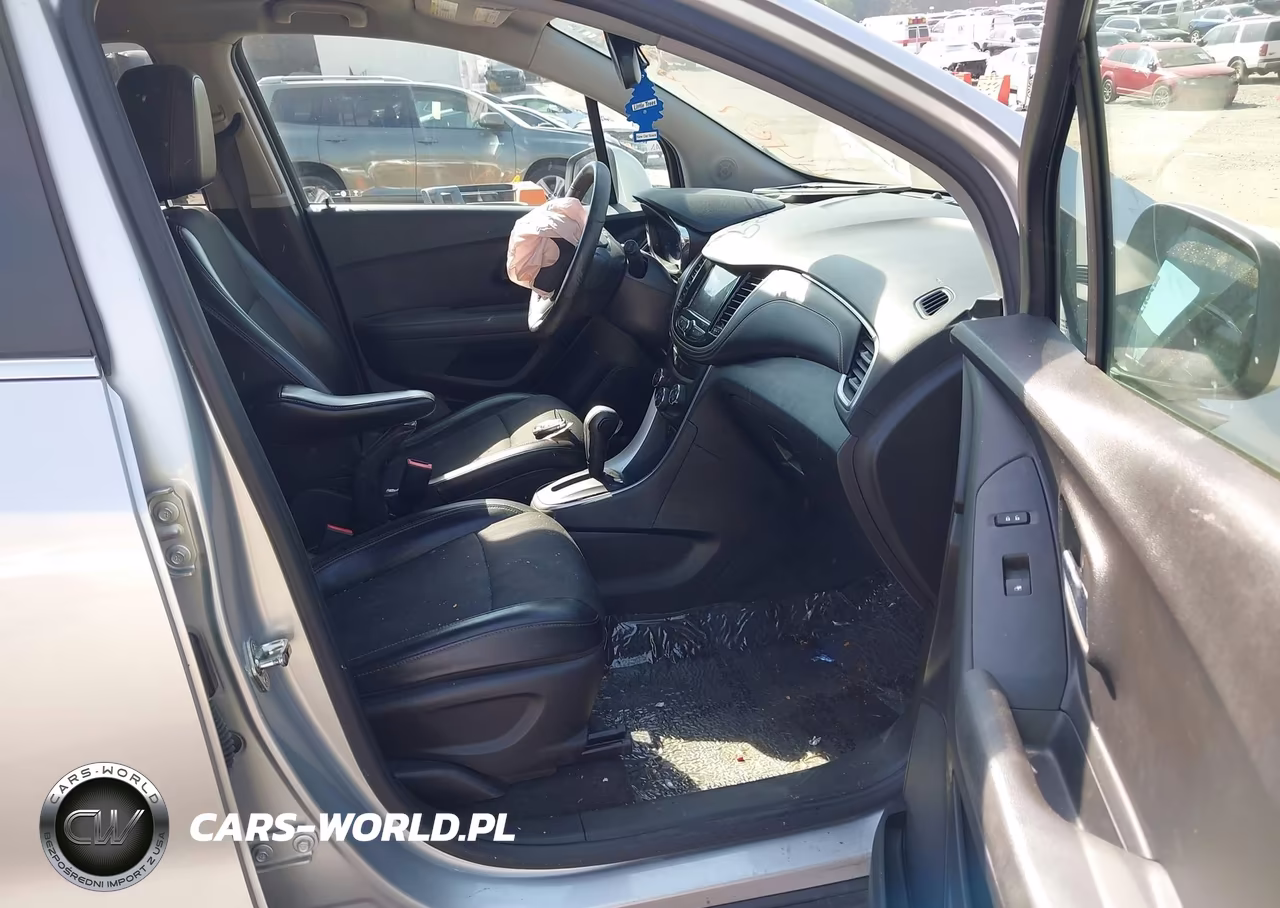 2018 Chevrolet Trax Lt VIN:KL7CJLSB8JB599615 - 5