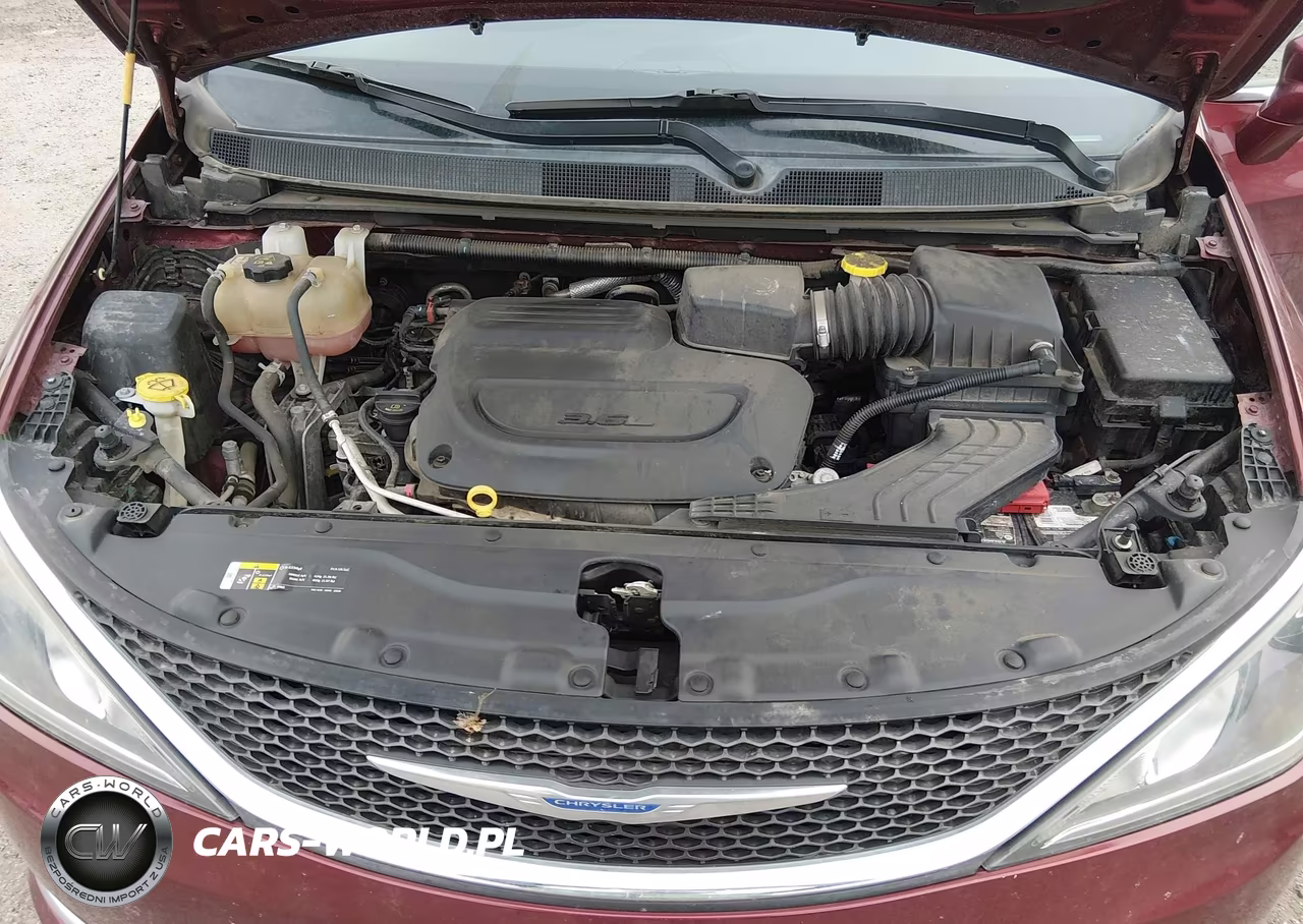 2020 Chrysler Pacifica Touring L VIN:2C4RC1BG7LR125277 - 10