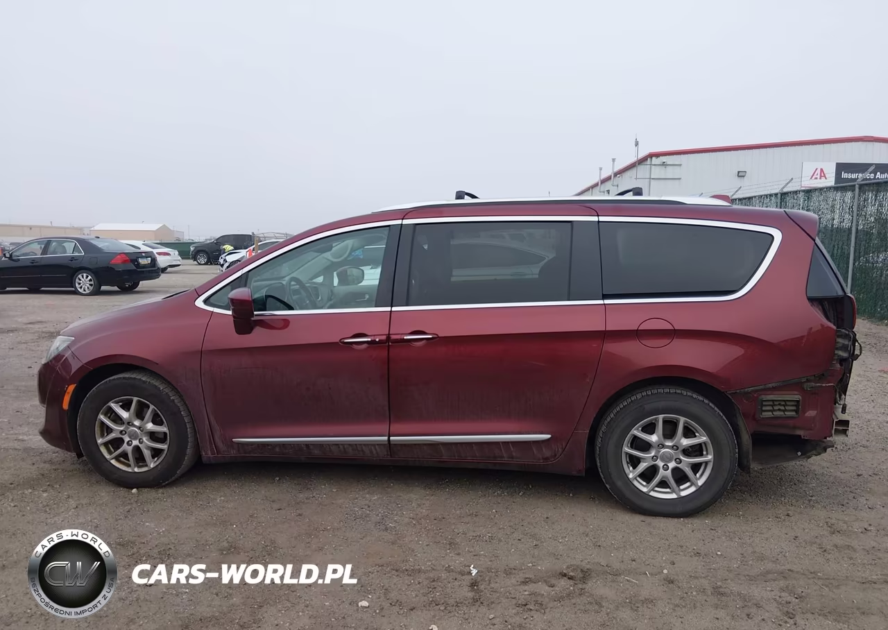 2020 Chrysler Pacifica Touring L VIN:2C4RC1BG7LR125277 - 15