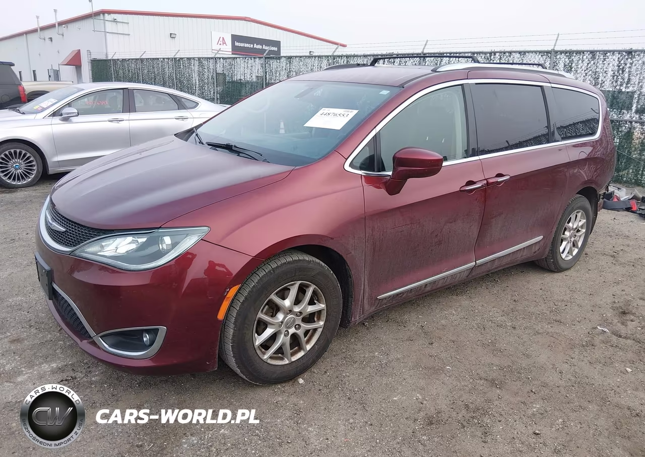2020 Chrysler Pacifica Touring L VIN:2C4RC1BG7LR125277 - 2