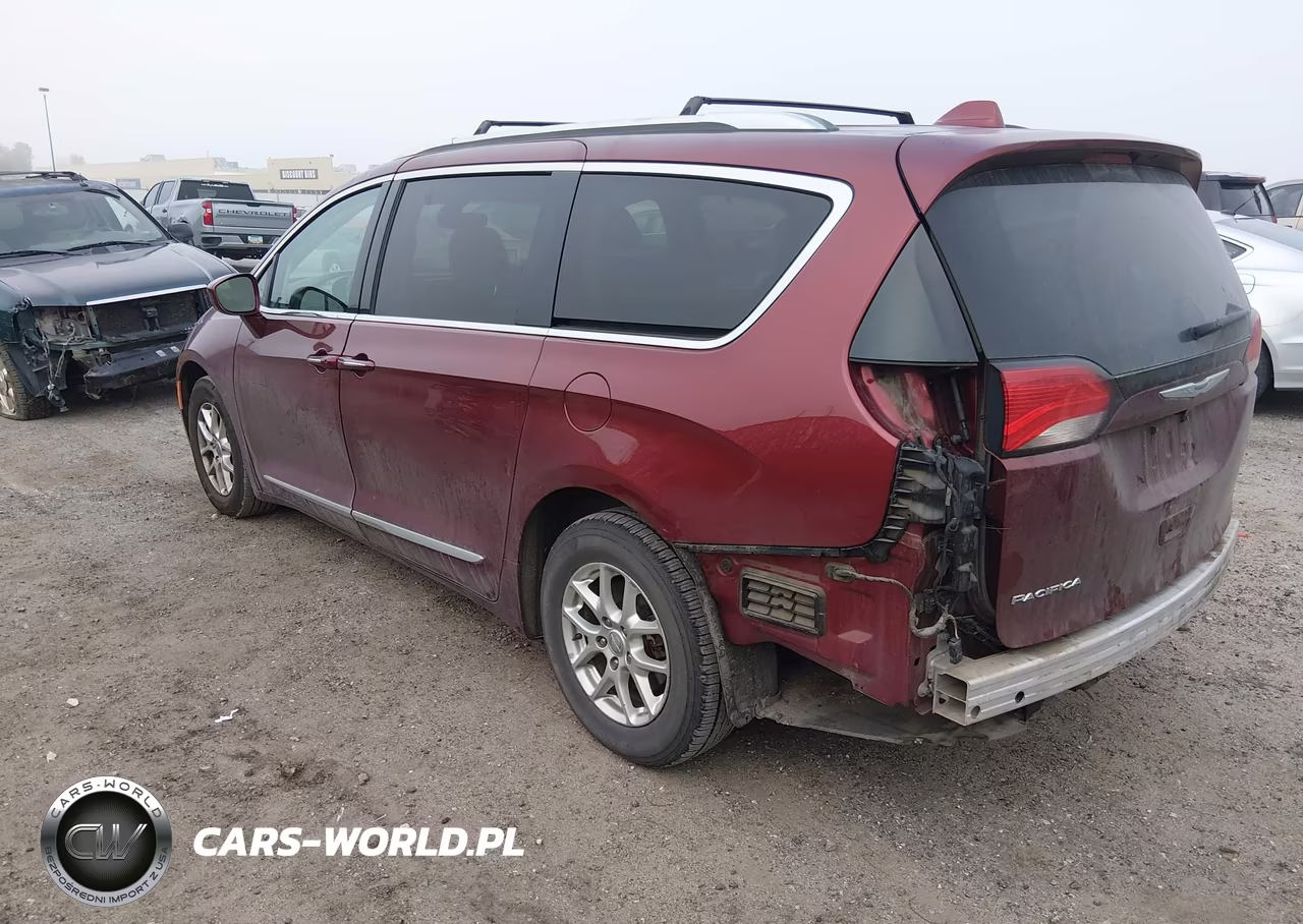 2020 Chrysler Pacifica Touring L VIN:2C4RC1BG7LR125277 - 3