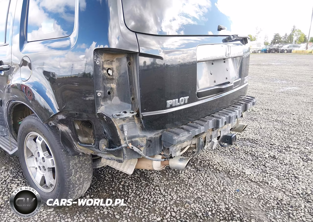 2011 Honda Pilot Touring VIN:5FNYF4H90BB061185 - 18