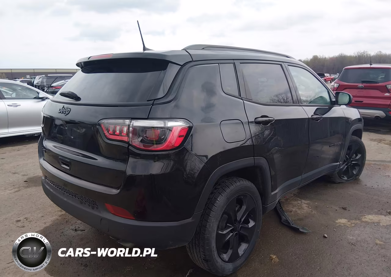 2019 Jeep Compass Altitude 4X4 VIN:3C4NJDBB2KT787614 - 4