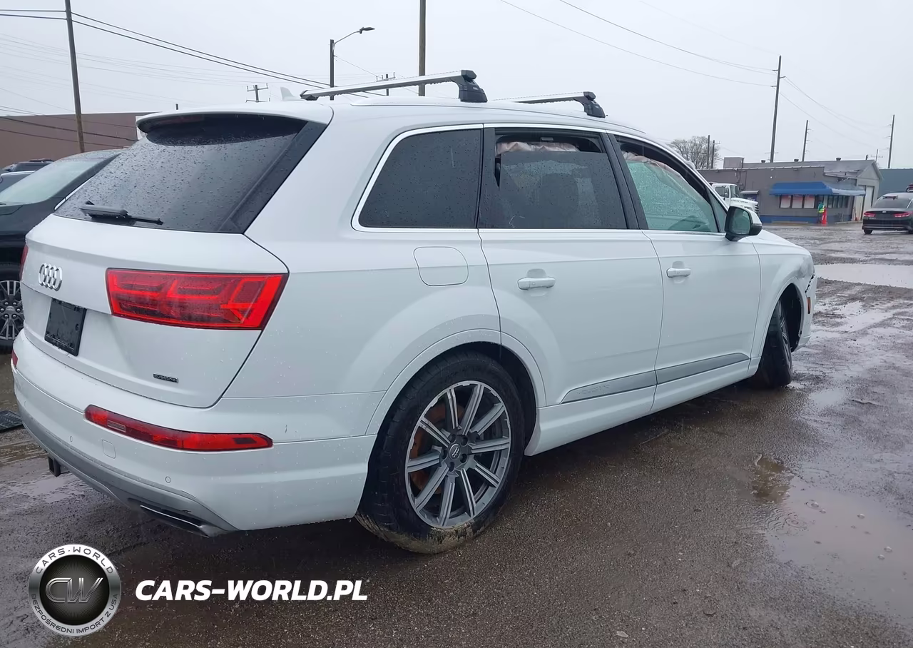 2018 Audi Q7 2.0T Premium VIN:WA1LHAF70JD035559 - 4