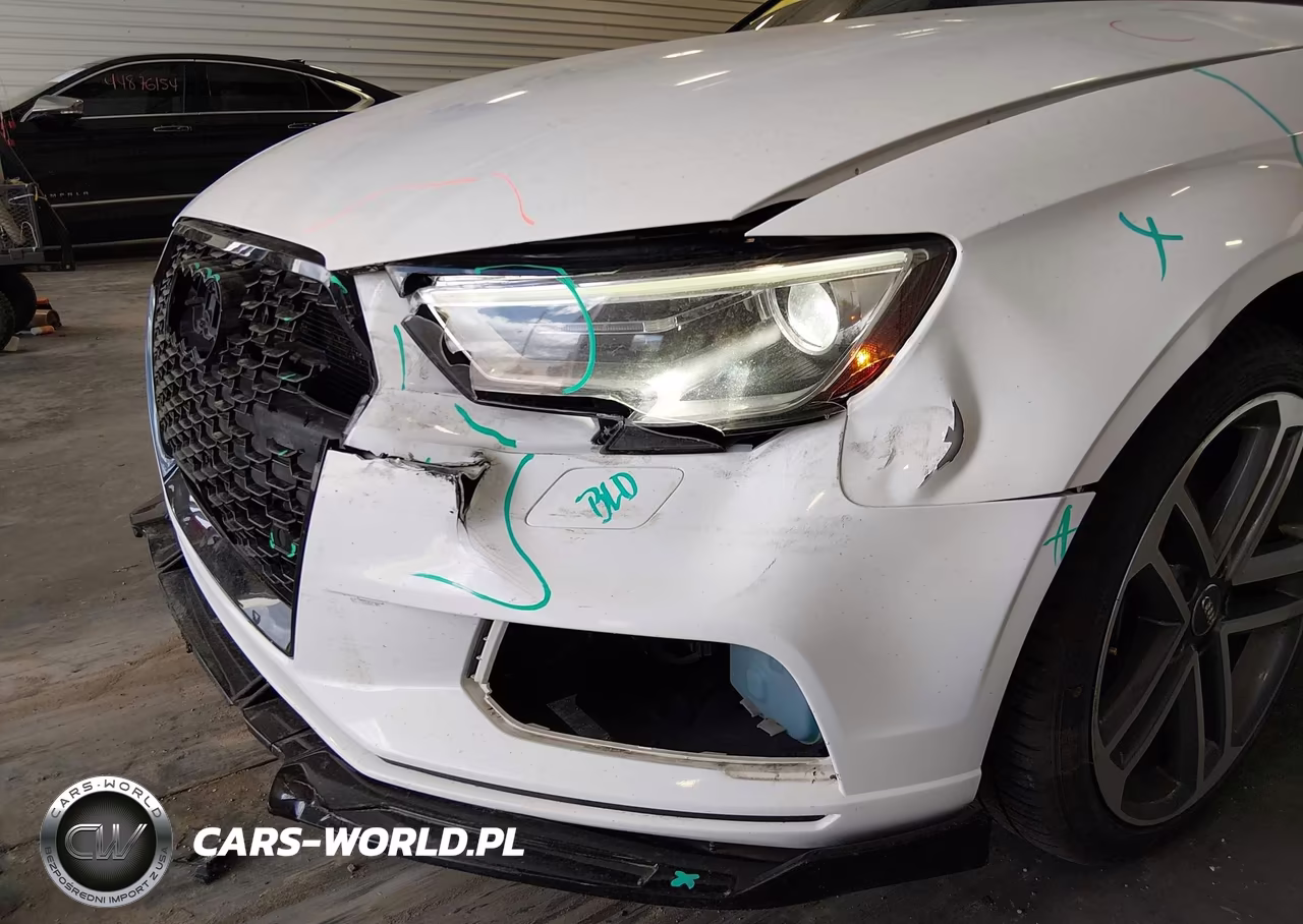 2017 Audi A3 2.0T Premium VIN:WAUAUGFFXH1043048 - 6