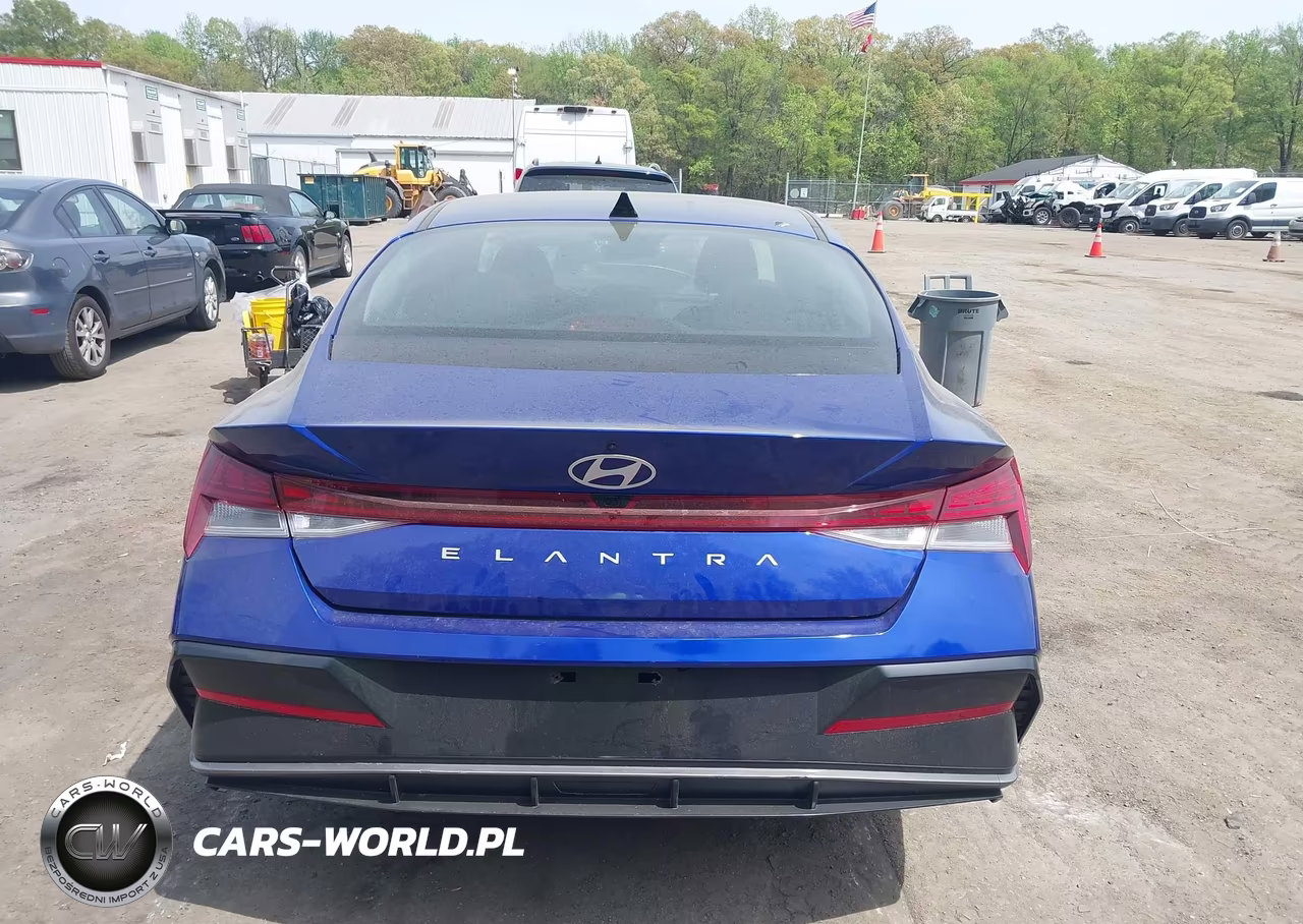 2025 Hyundai Elantra Sel Convenience VIN:KMHLS4DG7SU862483 - 17