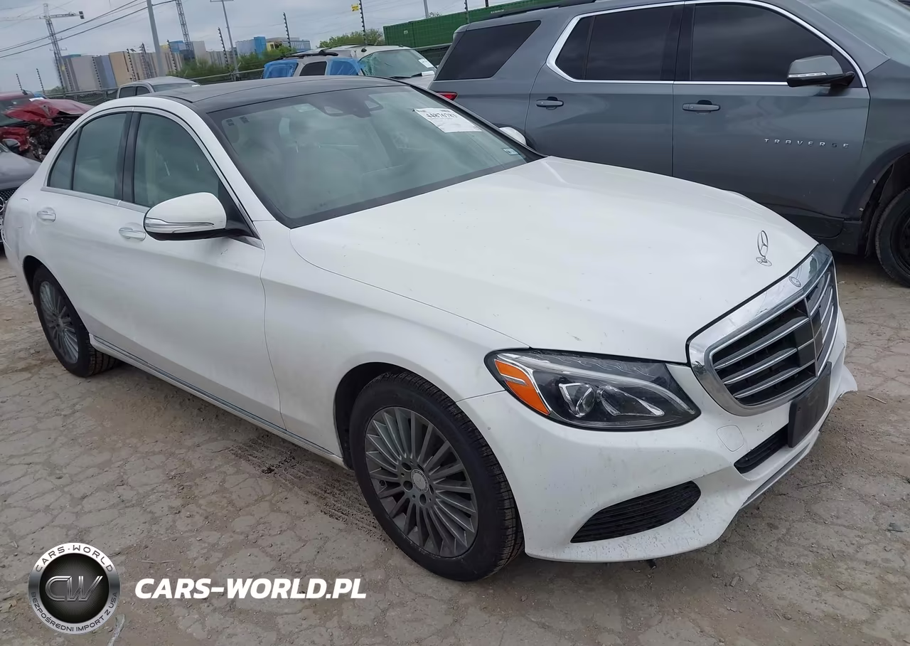 2015 Mercedes-Benz C 300 Luxury