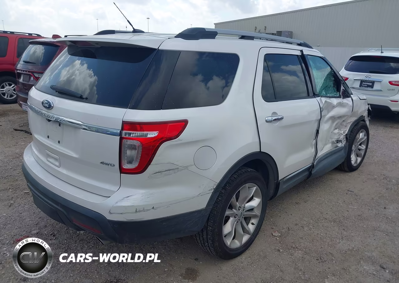 2011 Ford Explorer Xlt VIN:1FMHK8D81BGA93581 - 4