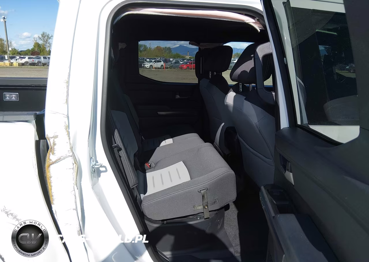 2024 Toyota Tacoma Trd Sport VIN:3TMLB5JN9RM074137 - 8