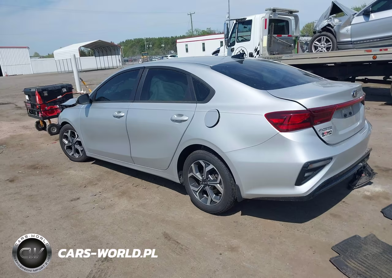 2020 Kia Forte Lxs VIN:3KPF24ADXLE173016 - 3