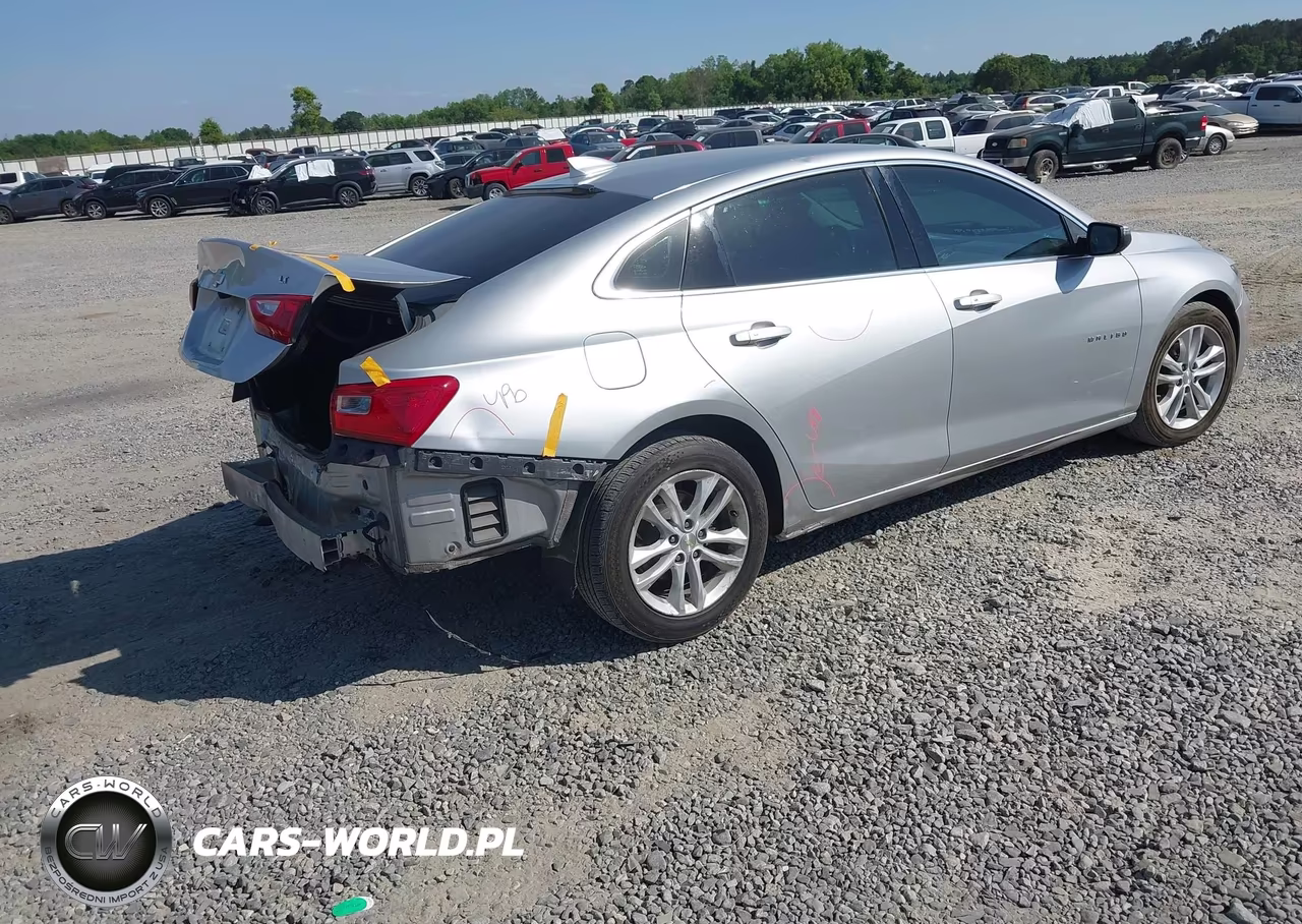 2018 Chevrolet Malibu Lt VIN:1G1ZD5ST7JF229797 - 4