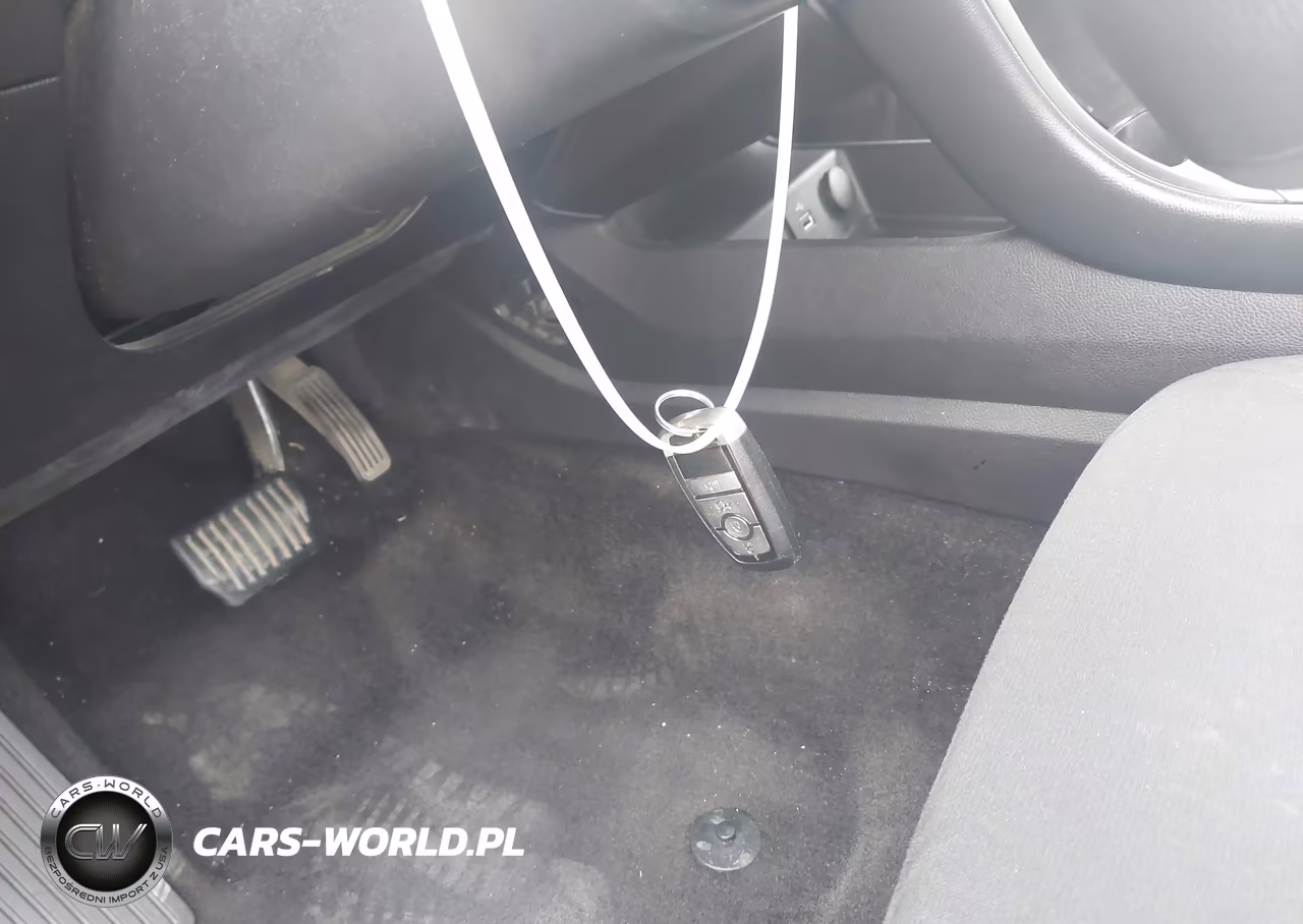 2018 Ford Fusion S VIN:3FA6P0G70JR193606 - 11