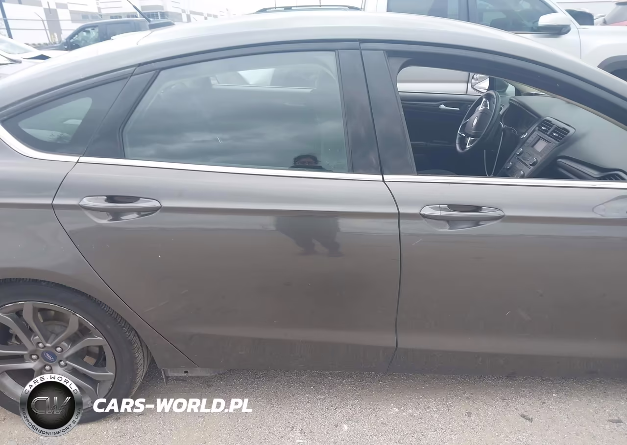 2018 Ford Fusion S VIN:3FA6P0G70JR193606 - 14