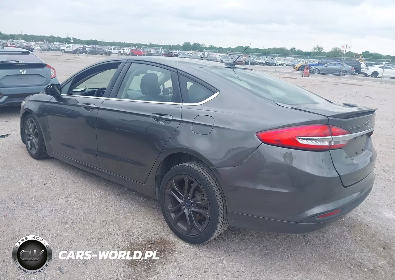 2018 Ford Fusion S VIN:3FA6P0G70JR193606 - 3