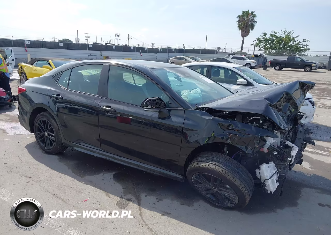 2025 Toyota Camry Se – zdjęcie 1 z 16