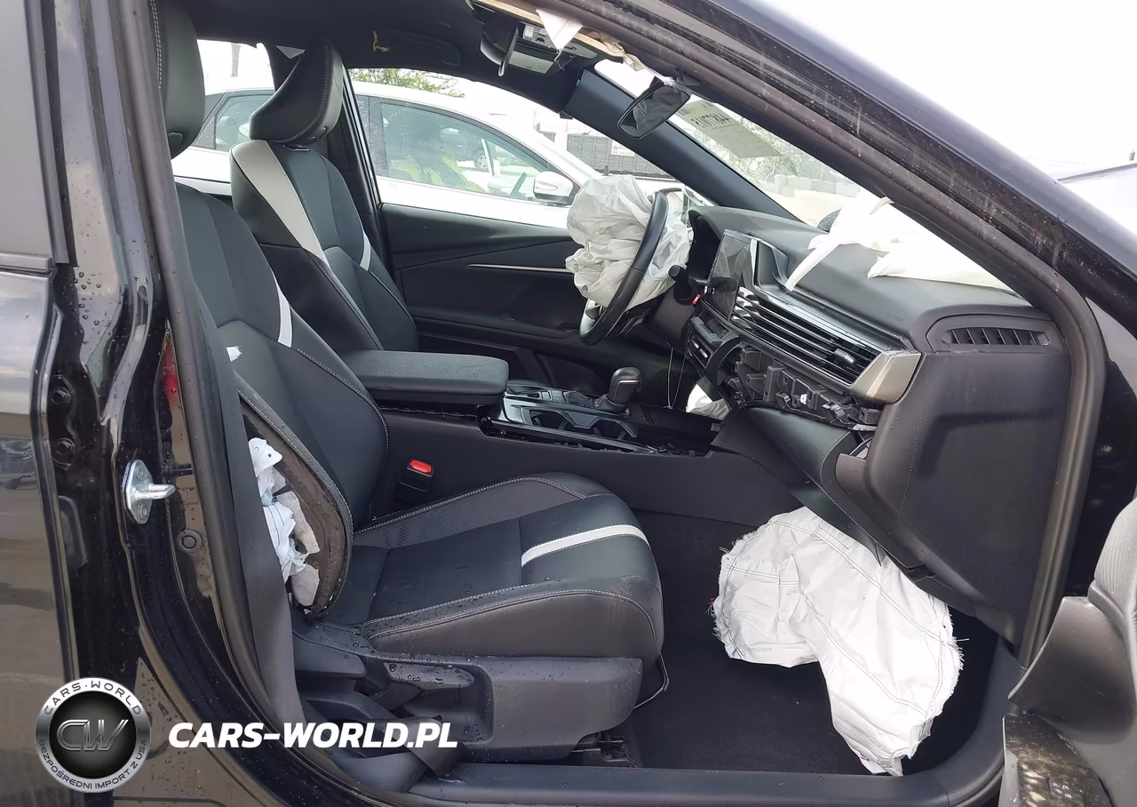 2025 Toyota Camry Se VIN:4T1DAACK5SU533342 - 5