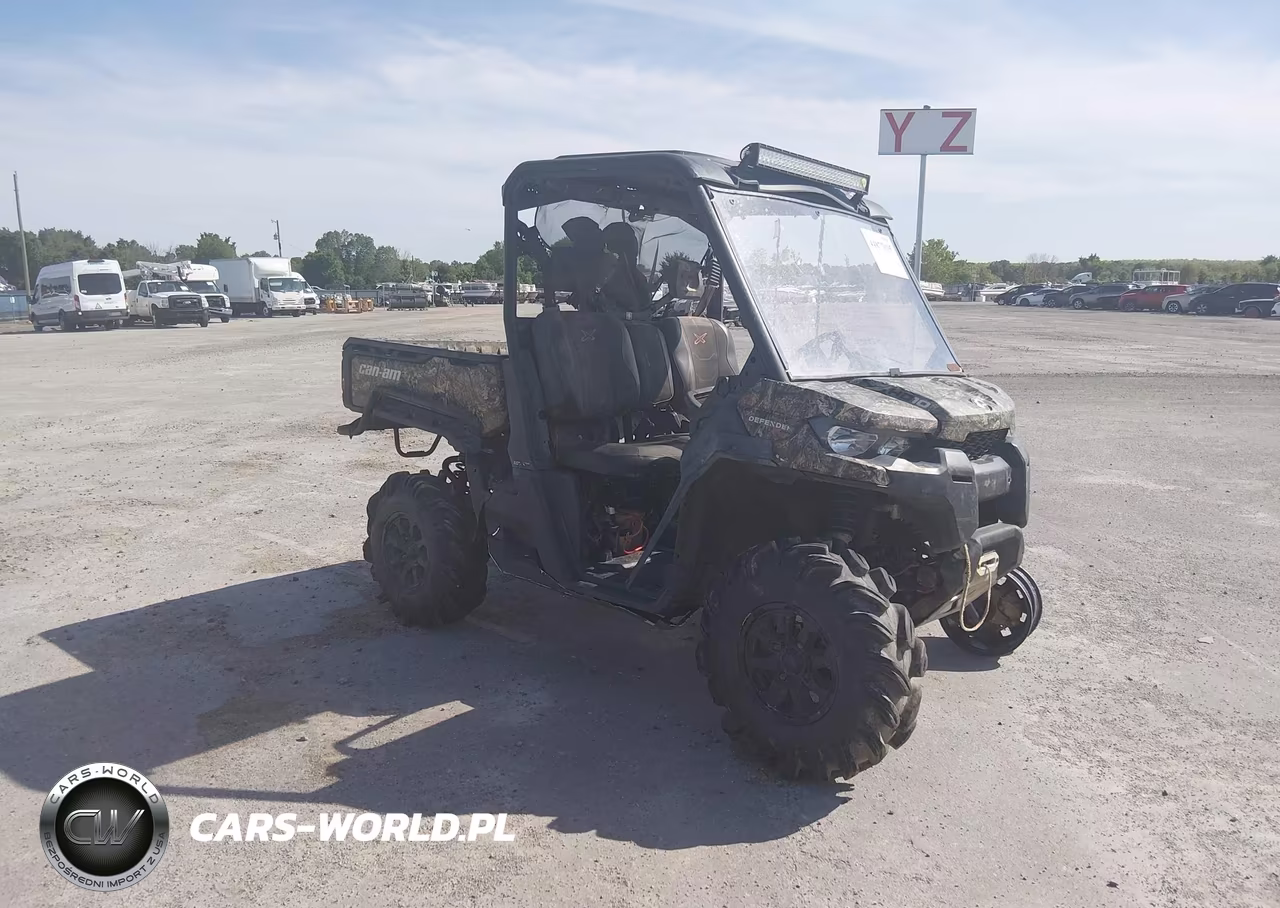 2018 Can-Am Defender X Mr Hd10