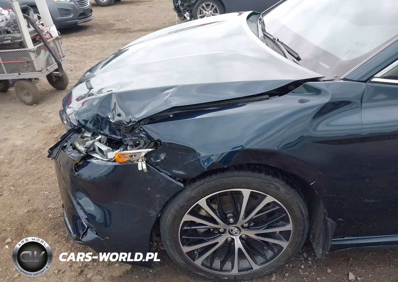 2020 Toyota Camry Se VIN:4T1G11AK8LU906990 - 18
