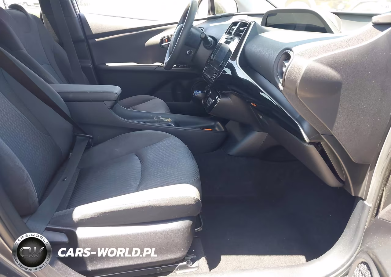 2016 Toyota Prius Two VIN:JTDKBRFU5G3013689 - 5