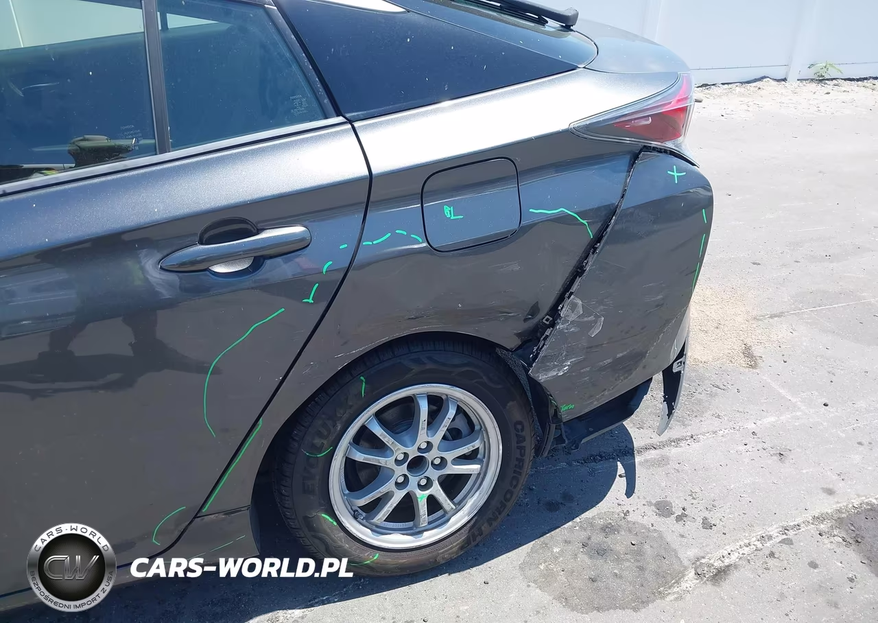 2016 Toyota Prius Two VIN:JTDKBRFU5G3013689 - 6